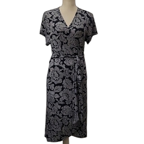 LOFT Dresses & Skirts - Loft Floral Print Wrap Dress